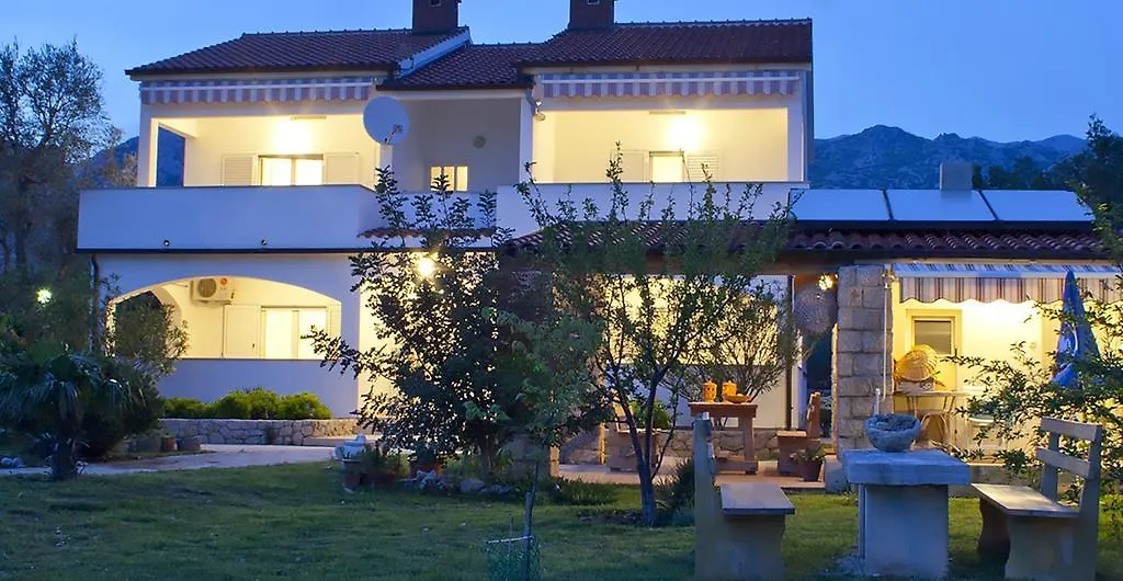 Apartments Punta Seline